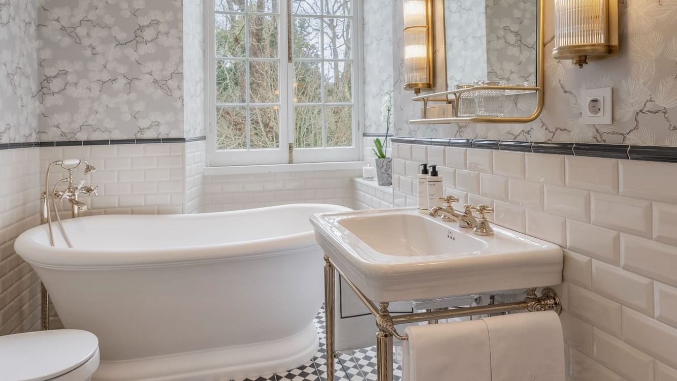 Image of Botania bathroom