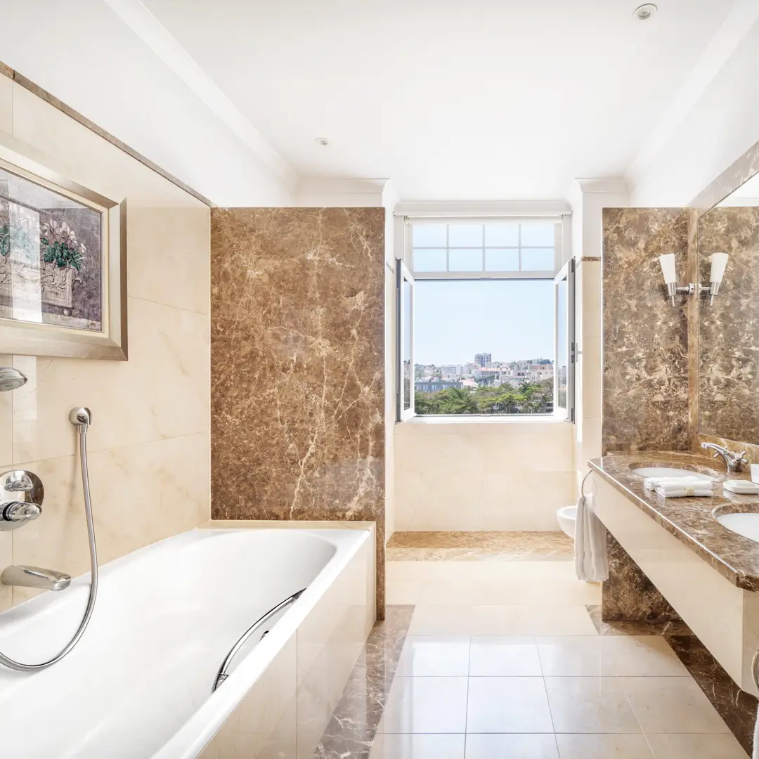 Image of bathroom 1