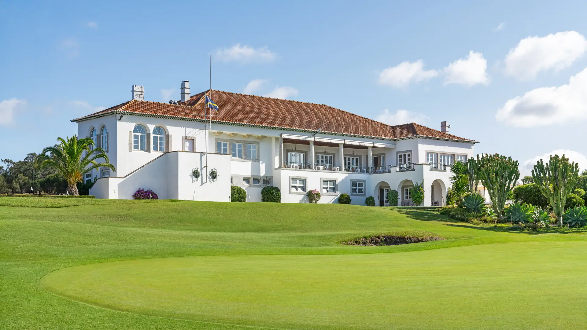 Image of golf hotel